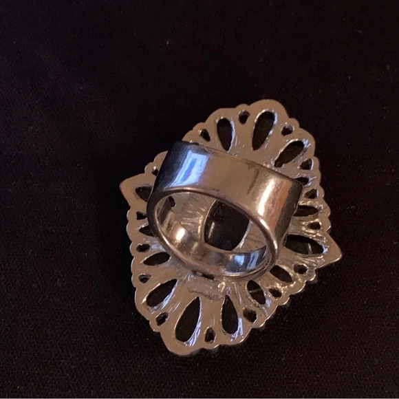 Chunky  Silver Tone & Black Rhinestone Flower Statement Ring - Picture 8 of 10